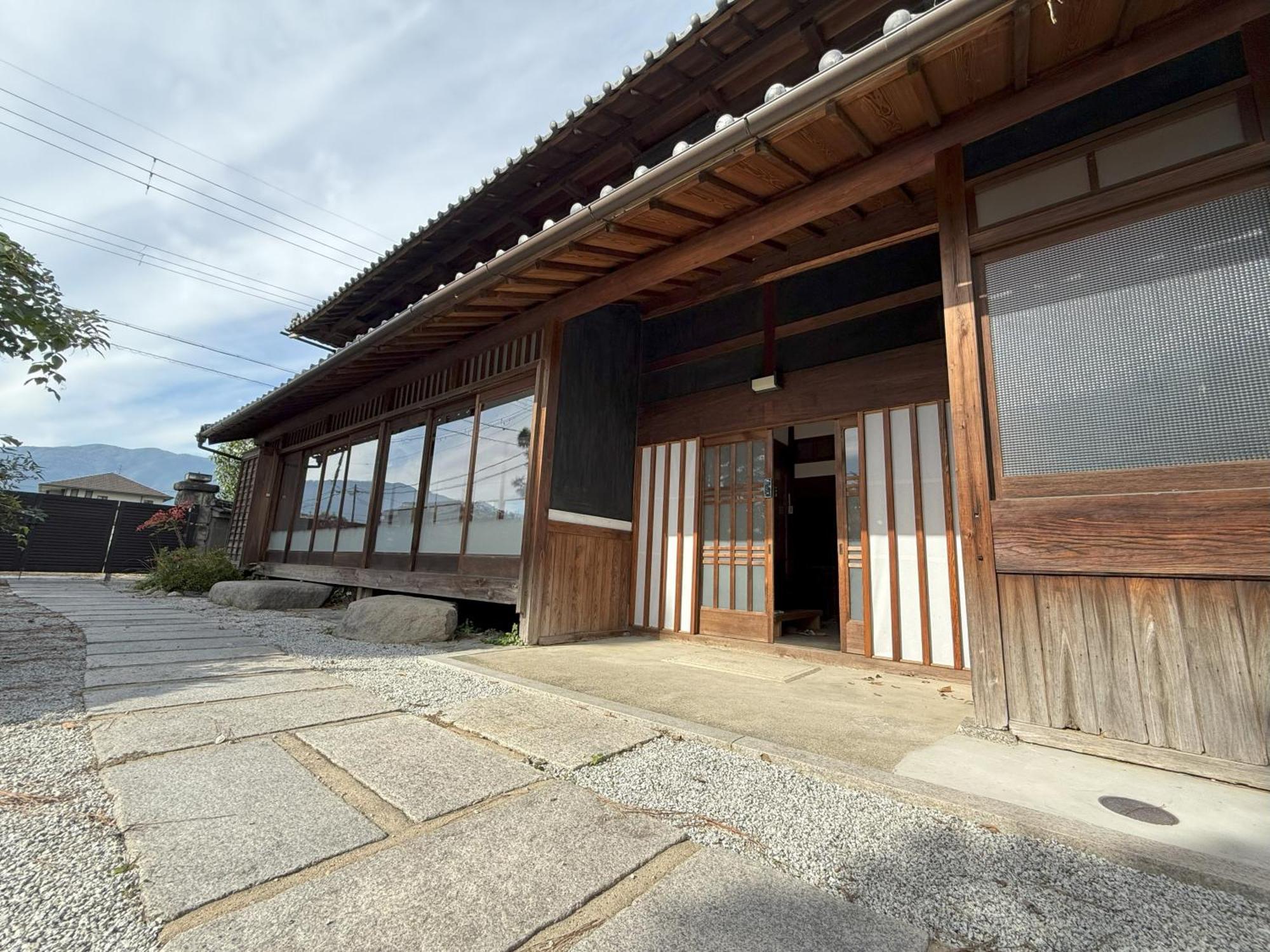 Yuraku * Gose